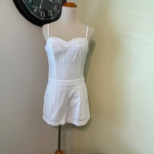 Guess size 4 (fits like an XS) white eyelet retro sweetheart romper